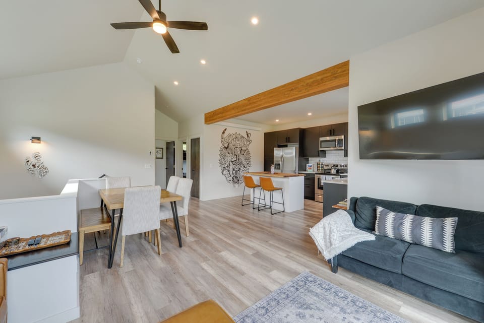 House (2 Bedrooms) | Interior