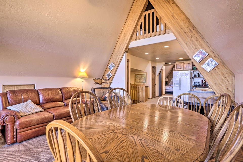 House (5 Bedrooms) | Interior