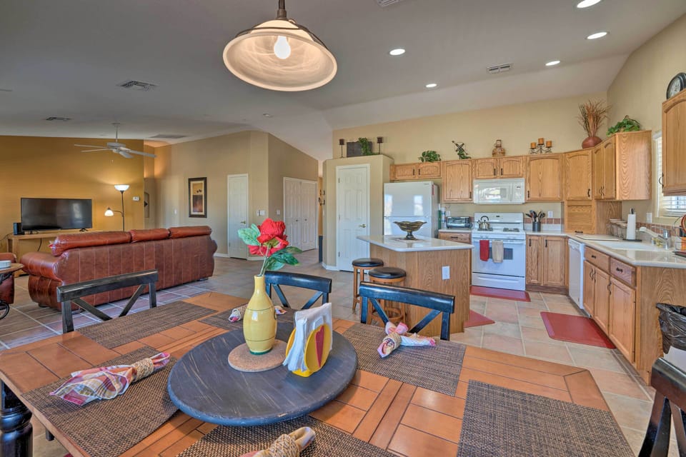 House (3 Bedrooms) | Interior