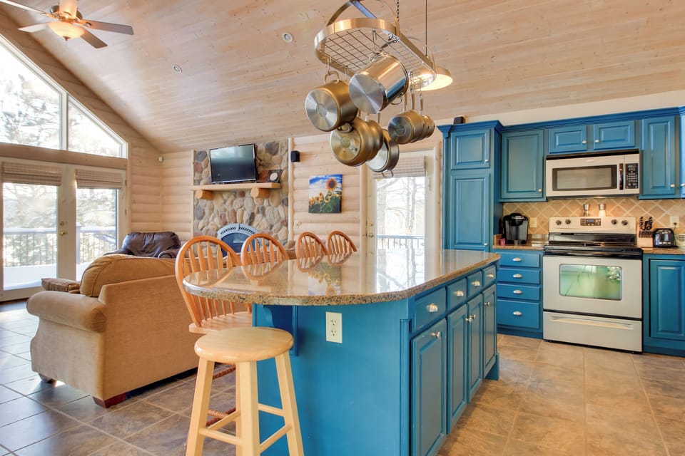 House (3 Bedrooms) | Interior