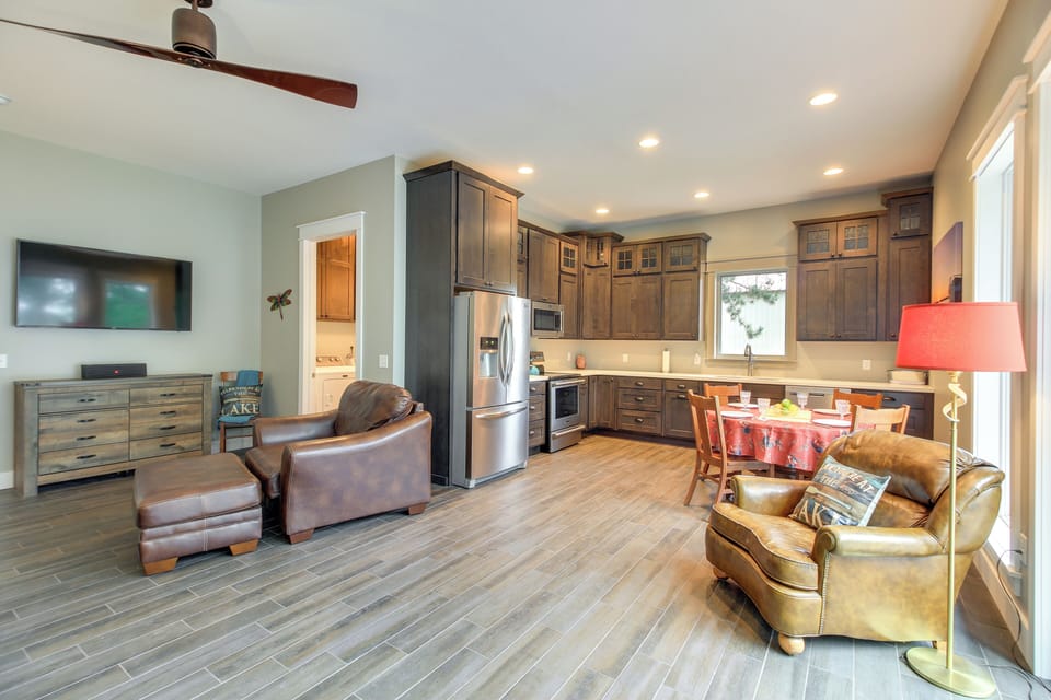 House (2 Bedrooms) | Interior