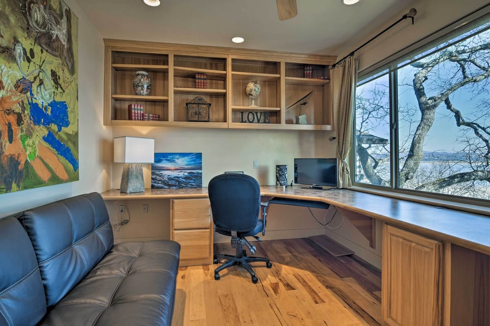 House (5 Bedrooms) | Interior