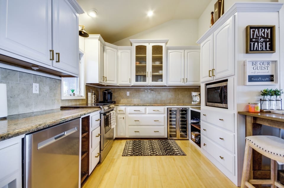 House (3 Bedrooms) | Interior