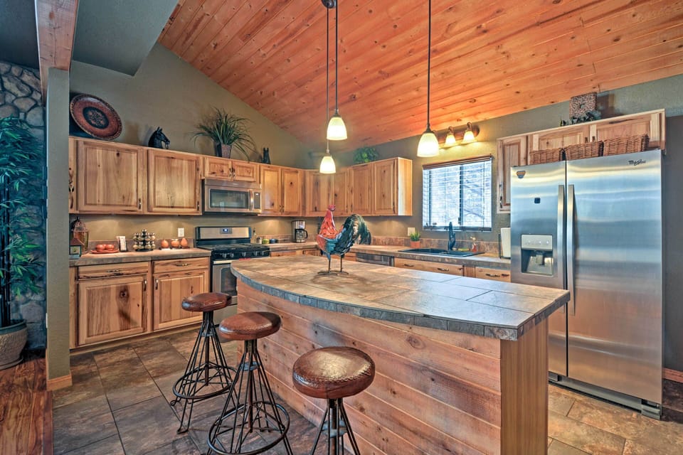 House (4 Bedrooms) | Interior
