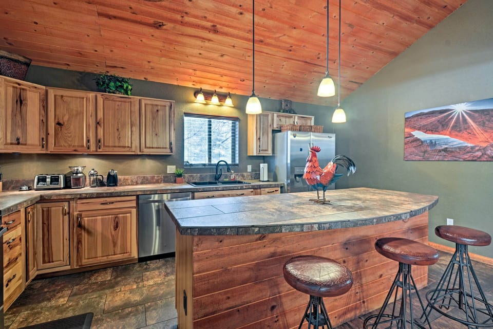 House (4 Bedrooms) | Interior