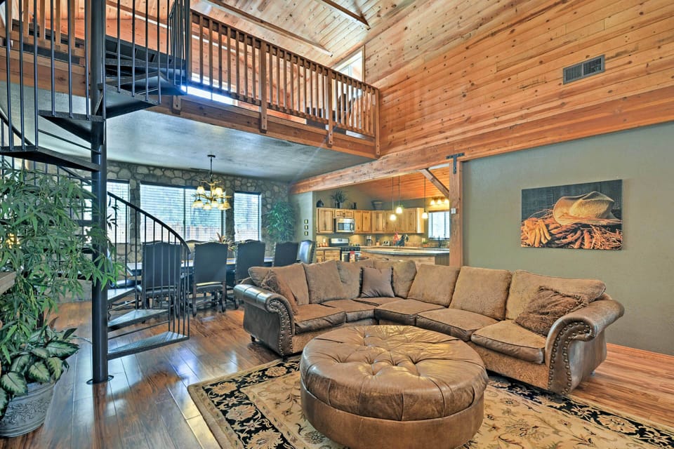 House (4 Bedrooms) | Interior