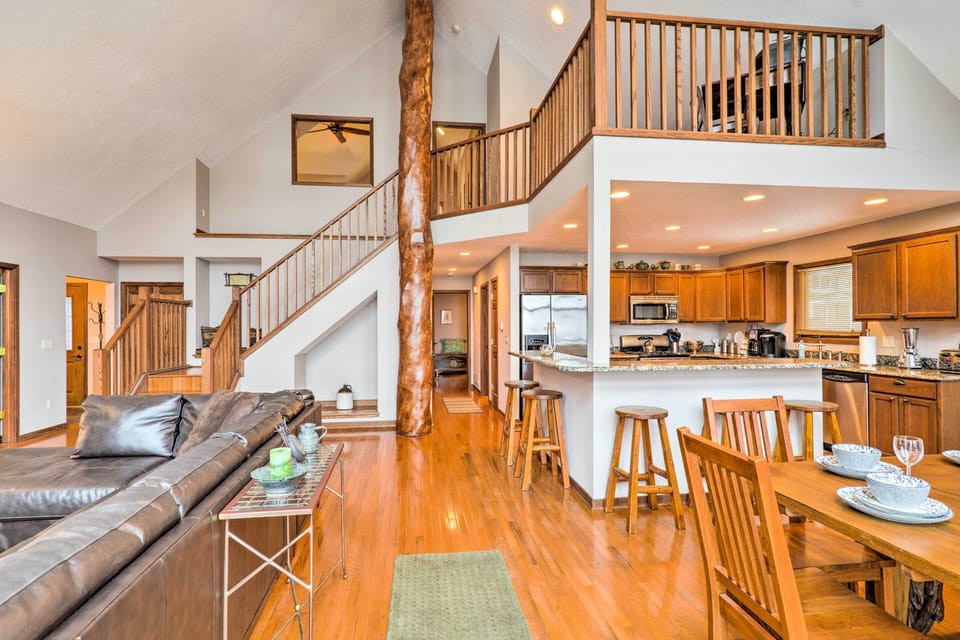 House (4 Bedrooms) | Interior