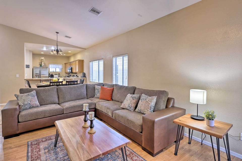 House (3 Bedrooms) | Front of property