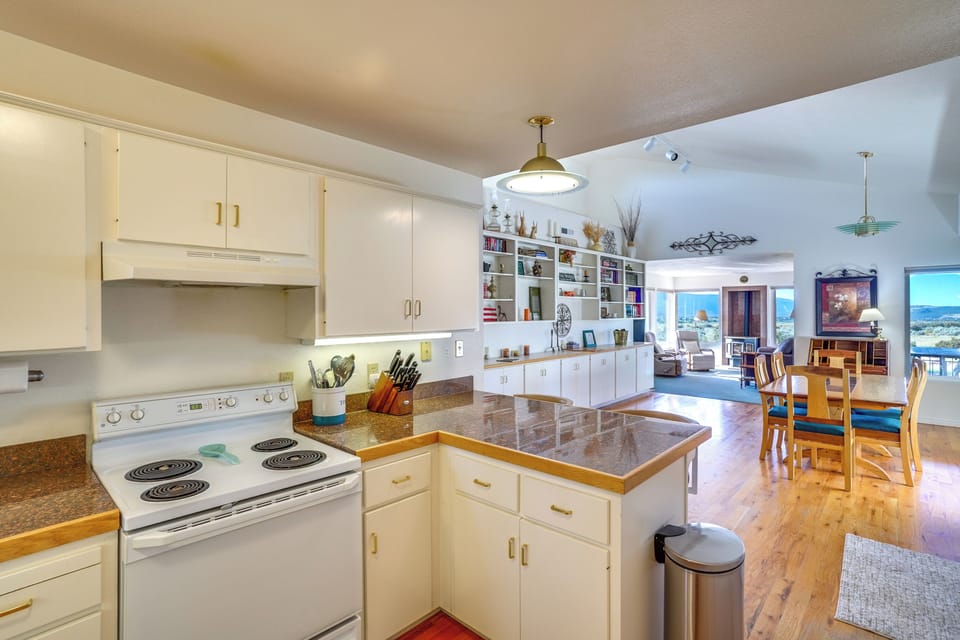 House (2 Bedrooms) | Interior