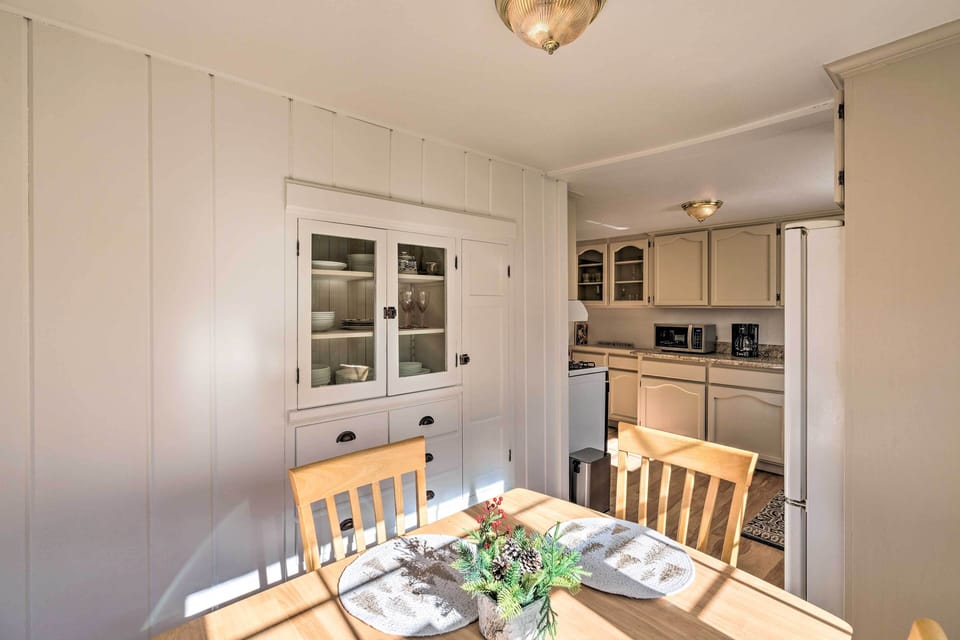 House (2 Bedrooms) | Interior