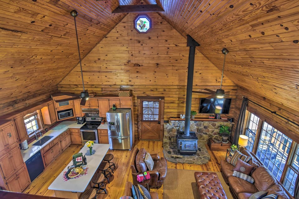 House (2 Bedrooms) | Interior