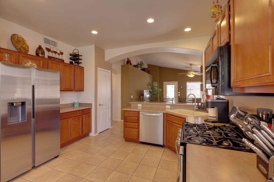 House (3 Bedrooms) | Interior