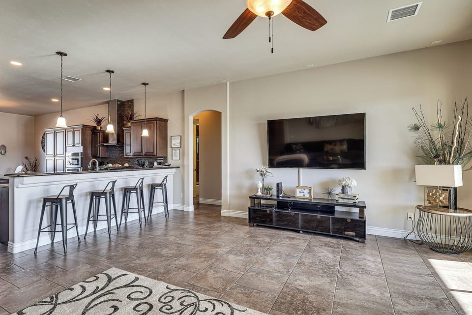 House (3 Bedrooms) | Interior