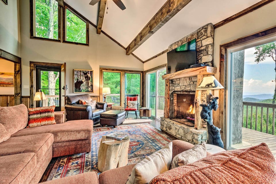 House (5 Bedrooms) | Interior