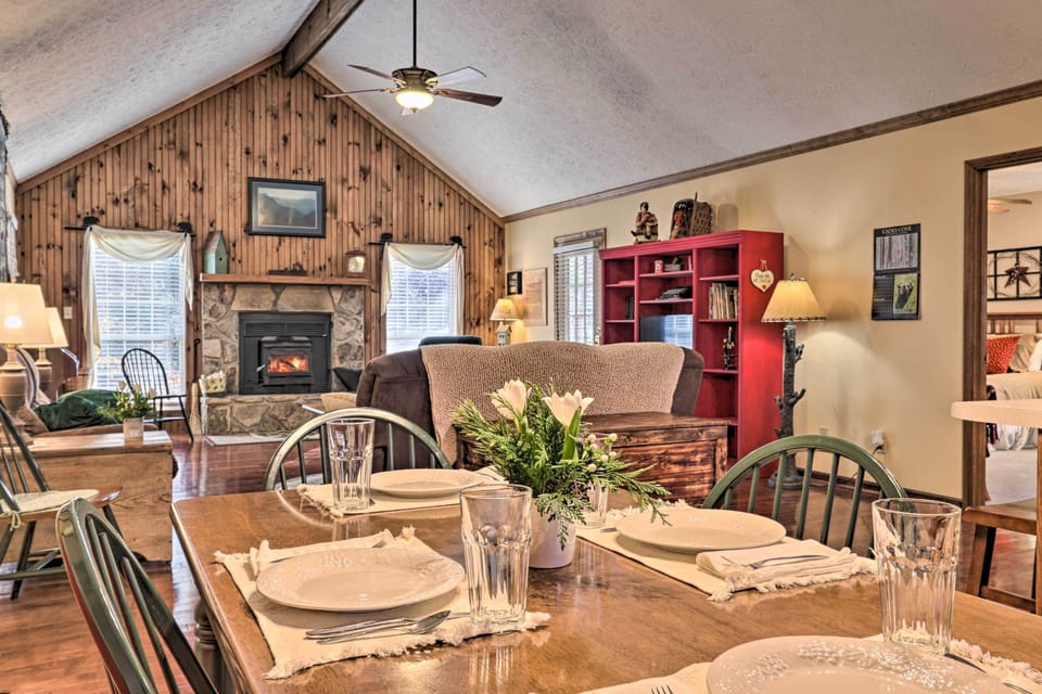 House (2 Bedrooms) | Interior
