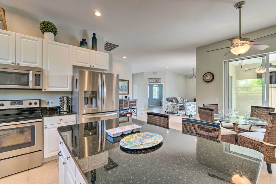 House (4 Bedrooms) | Interior