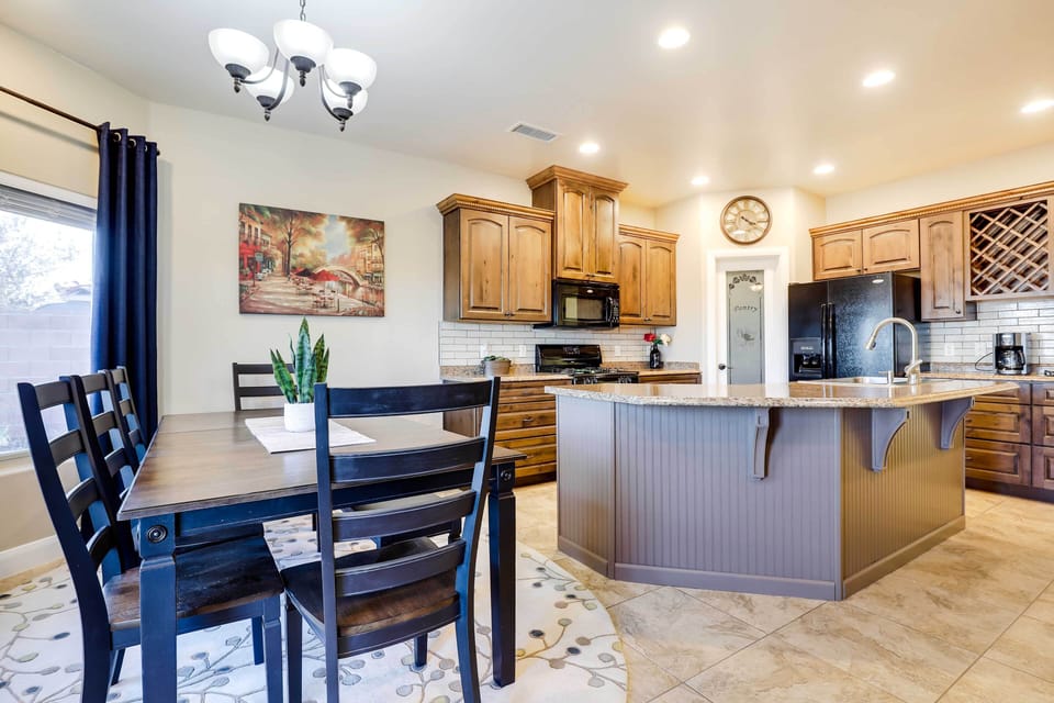 House (3 Bedrooms) | Interior