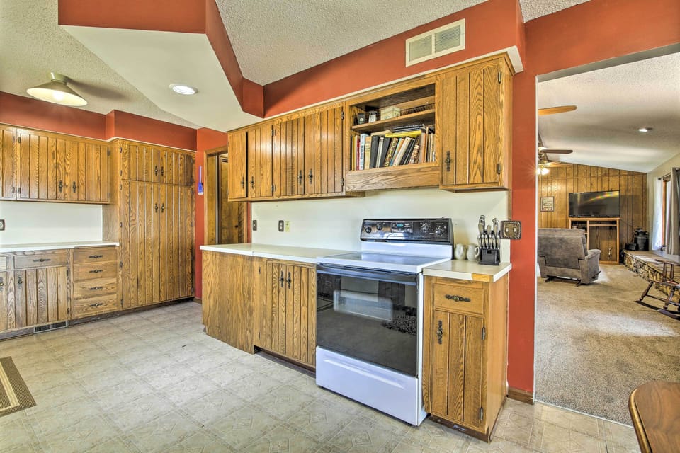 House (4 Bedrooms) | Interior