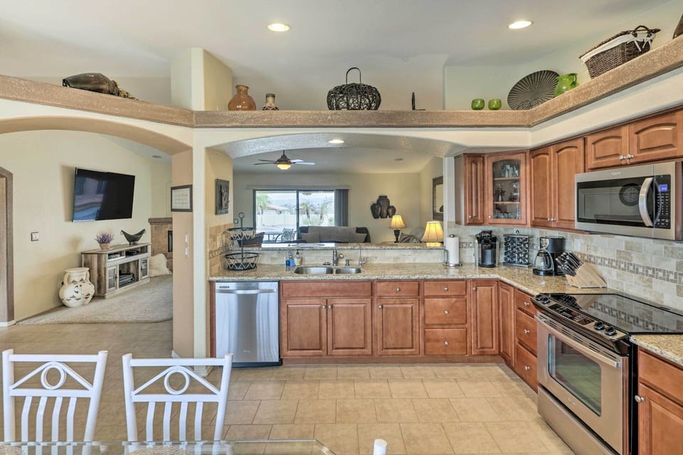 House (4 Bedrooms) | Interior