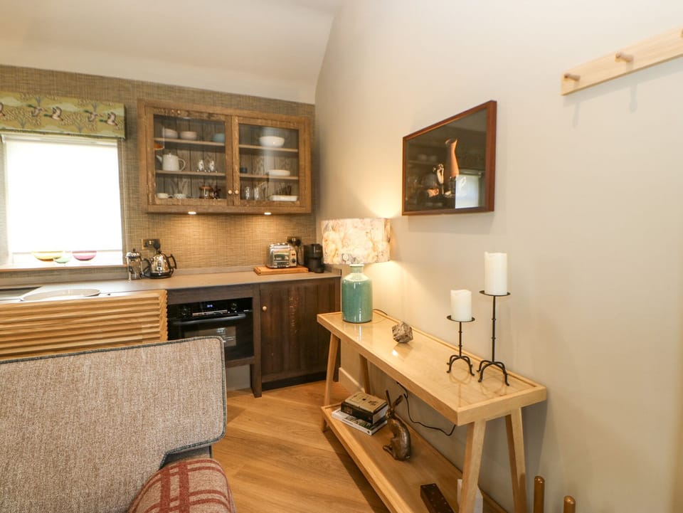 Fridge, electric kettle, toaster, cookware/dishes/utensils