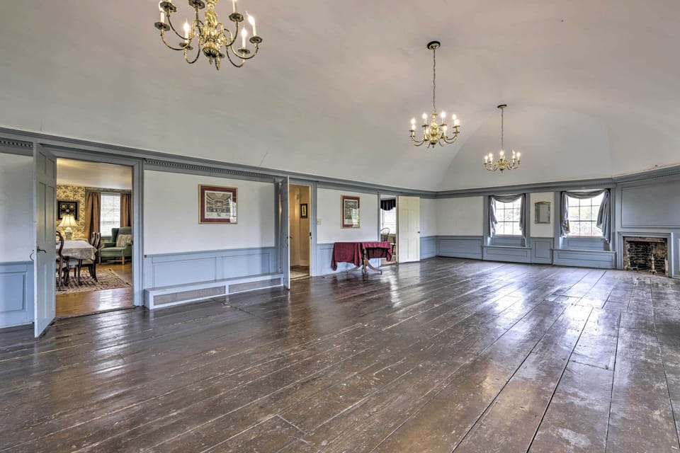 House (5 Bedrooms) | Interior