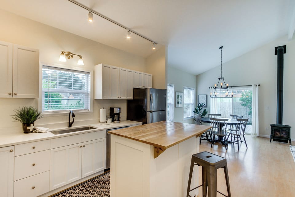 House (2 Bedrooms) | Interior