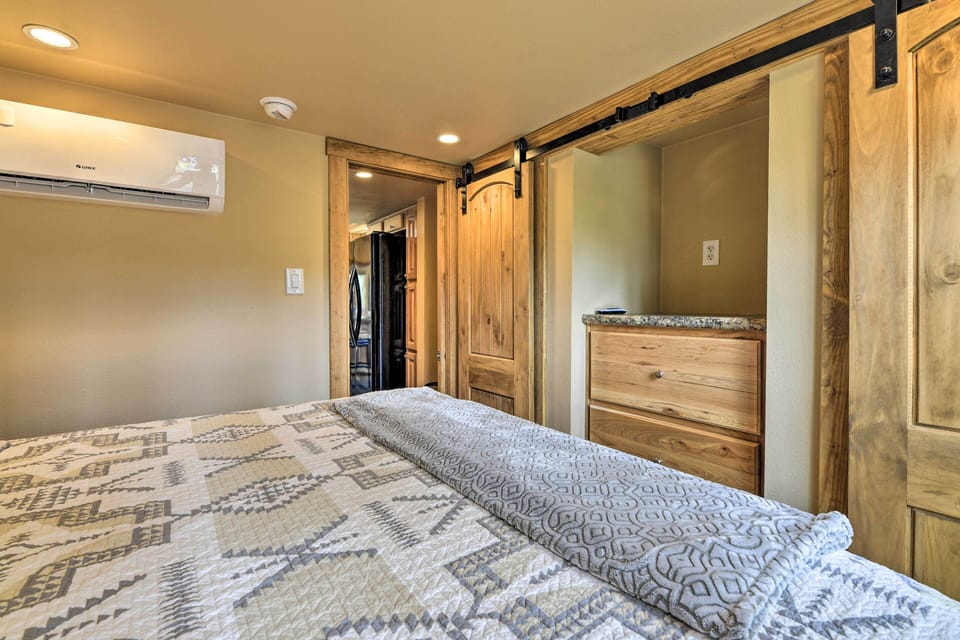 House (1 Bedroom) | Interior