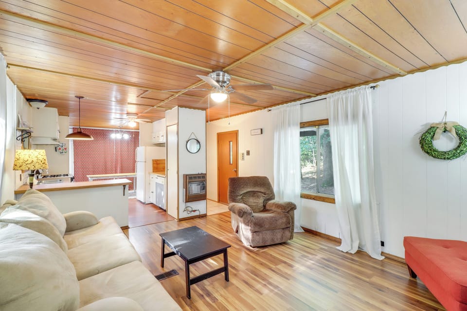 House (2 Bedrooms) | Interior