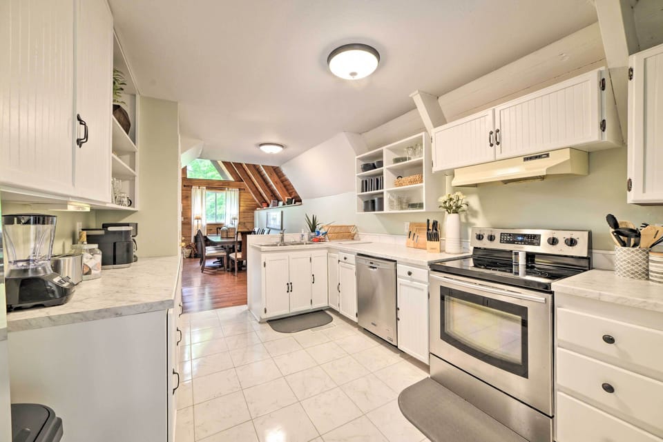 House (4 Bedrooms) | Interior