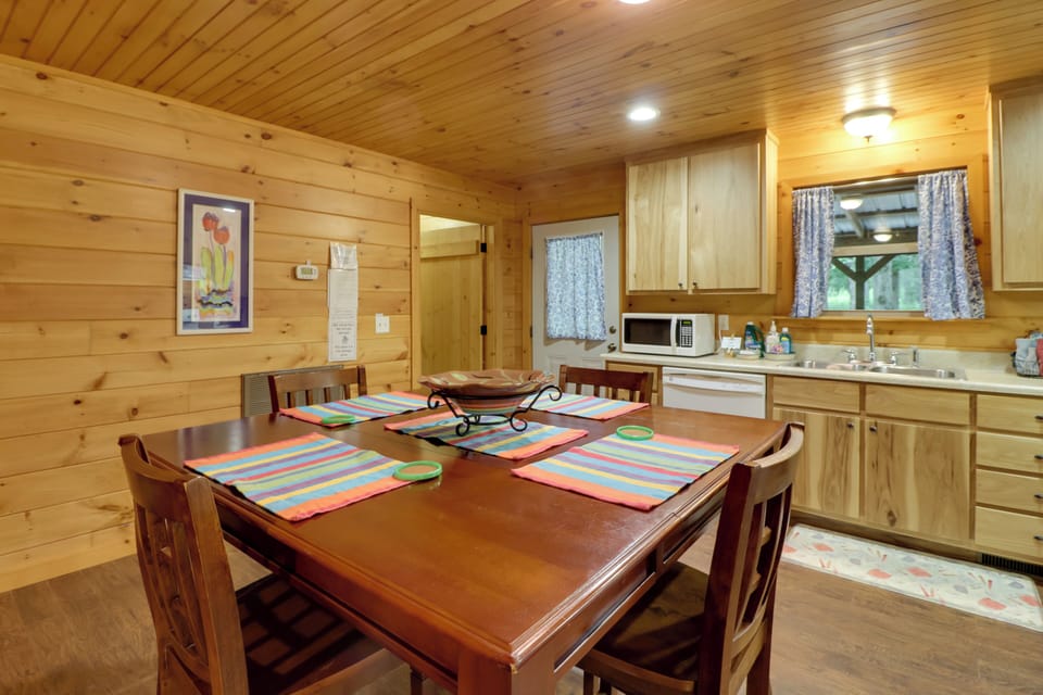 House (2 Bedrooms) | Interior