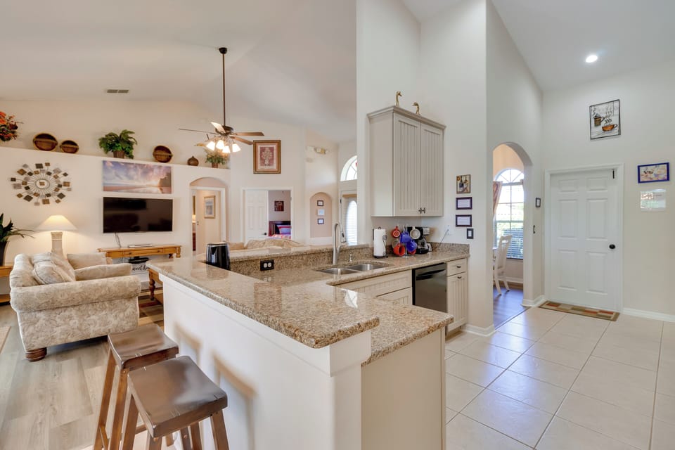 House (4 Bedrooms) | Interior