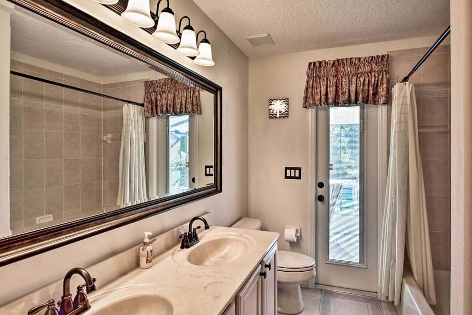 12 Mi to Disney: Home w/ Pool & Spa in Clermont Cottage in Four Corners