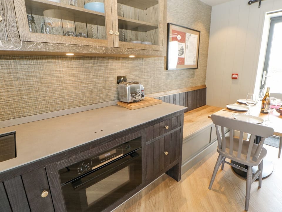 Fridge, electric kettle, toaster, cookware/dishes/utensils