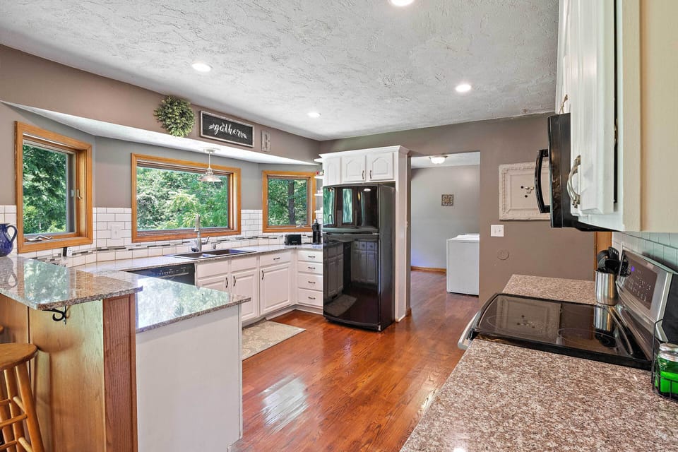 House (4 Bedrooms) | Interior