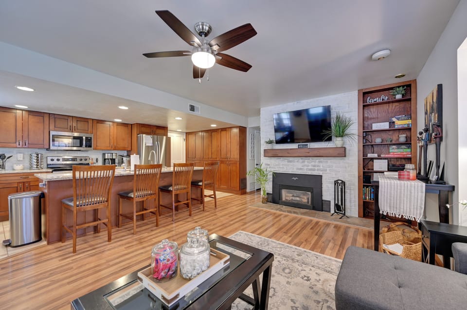 House (2 Bedrooms) | Interior