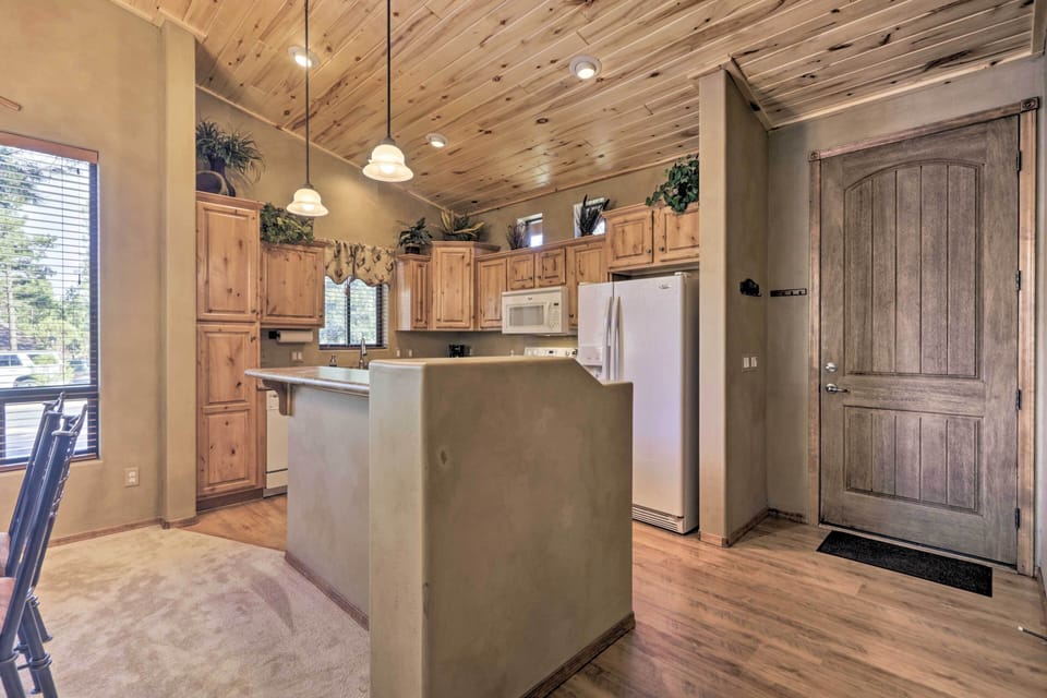 House (2 Bedrooms) | Interior
