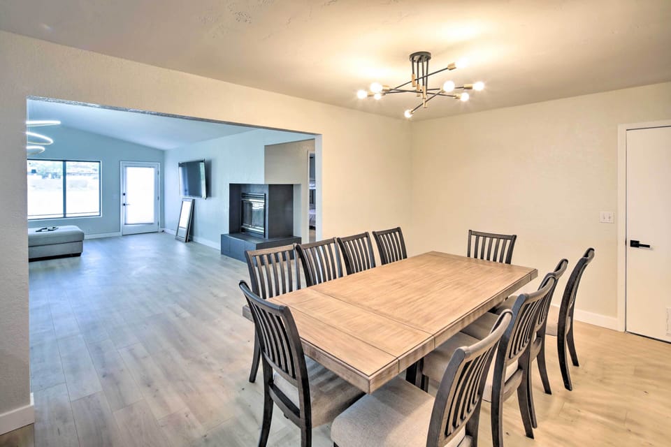 House (5 Bedrooms) | Interior
