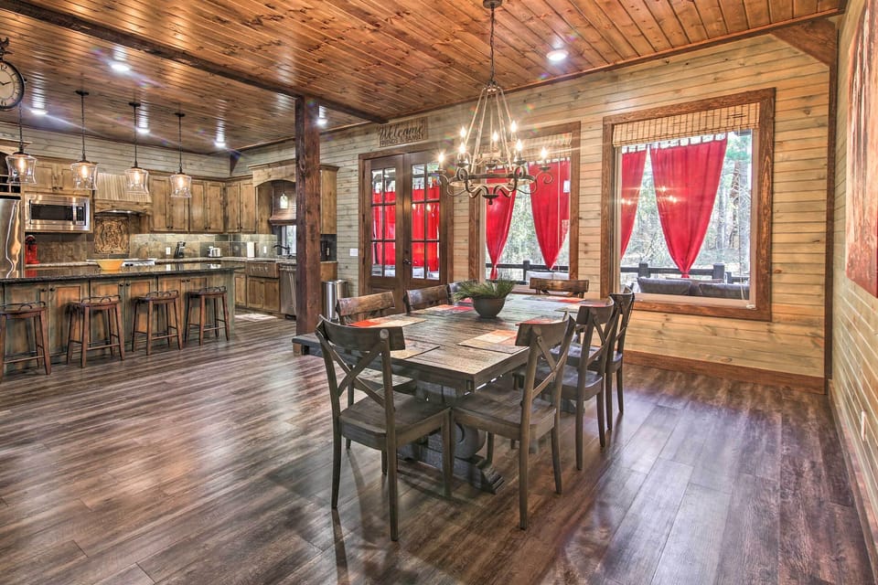House (4 Bedrooms) | Interior
