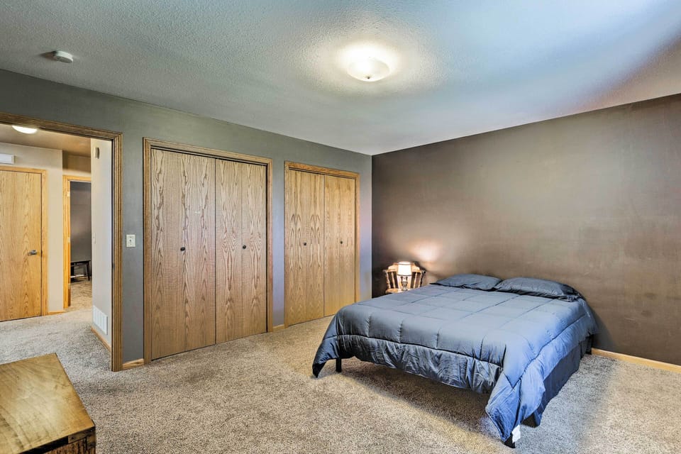 Elwood Townhome w/ Patio - 7 Mi to Johnson Lake Apartment in Nebraska
