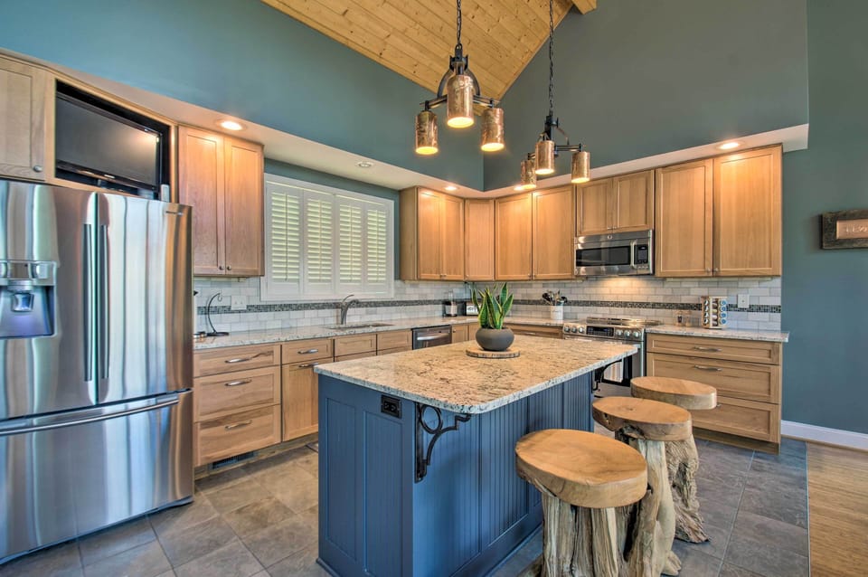 House (4 Bedrooms) | Interior