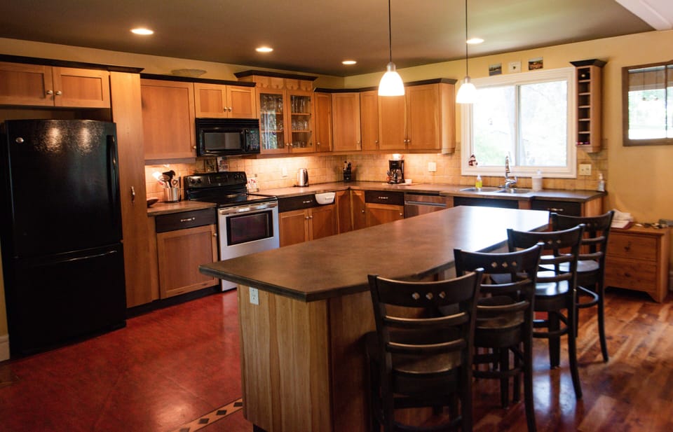 House | Private kitchen | Full-size fridge, microwave, oven, stovetop