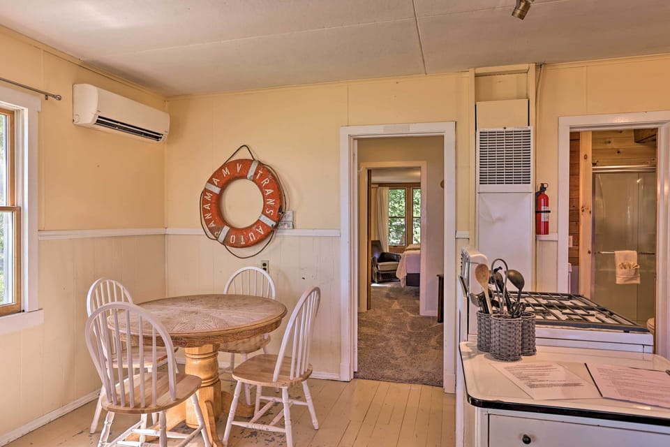 Cottage (2 Bedrooms) | Interior