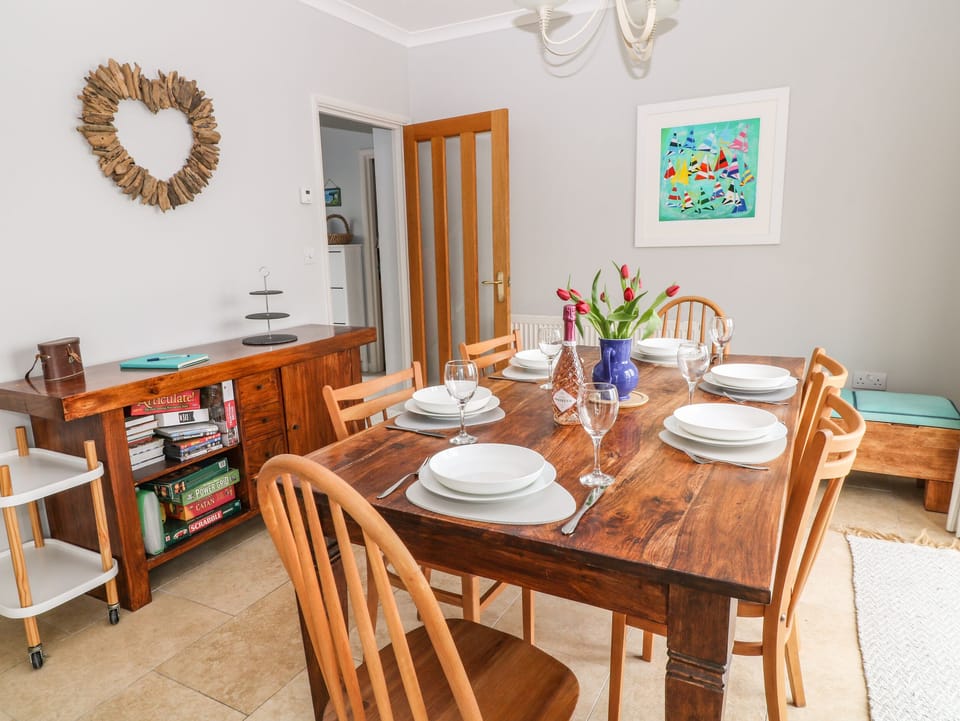 Cottage | Interior