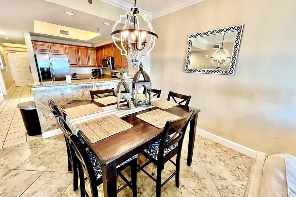 Dining Room looking into the kitchen. Great for a quick breakfast or dinner as well as a friendly game of cards.