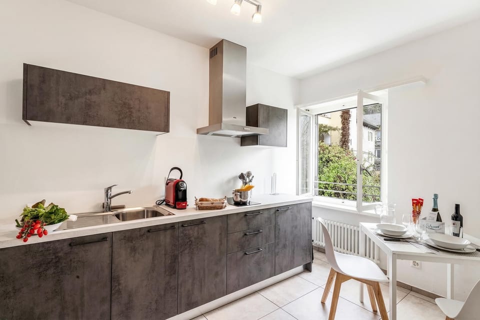 Kitchen and dining area