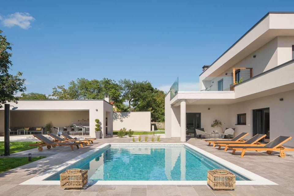 Holiday Home Swimming Pool