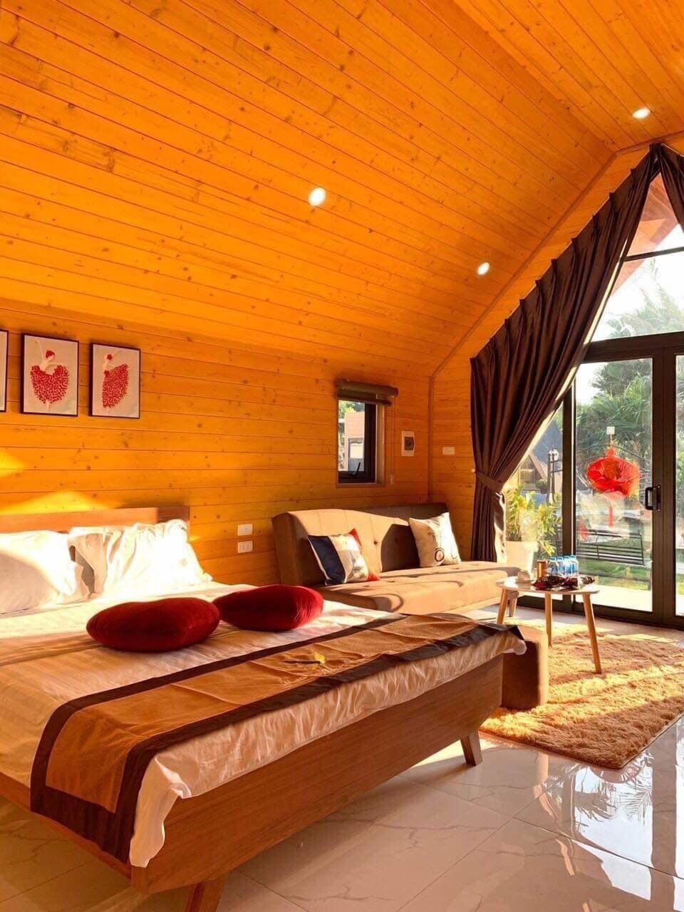 Deluxe Bungalow | 1 bedroom, individually decorated, individually furnished, desk