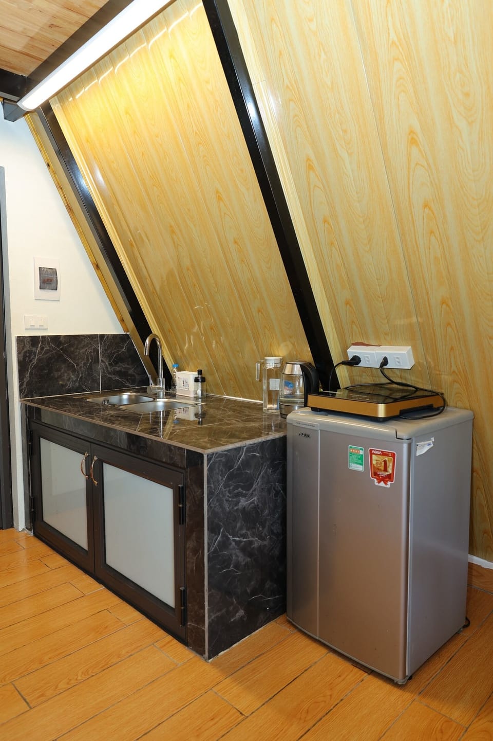 Panoramic Bungalow | Private kitchen | Mini-fridge, stovetop, rice cooker, cookware/dishes/utensils