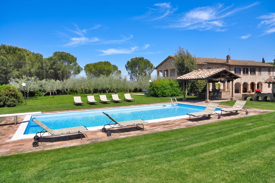 Family Villa, 6 Bedrooms, Fireplace, Mountainside (Villa del Colle) | Pool | Seasonal outdoor pool
