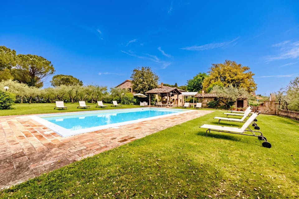Family Villa, 6 Bedrooms, Fireplace, Mountainside (Villa del Colle) | Pool | Seasonal outdoor pool
